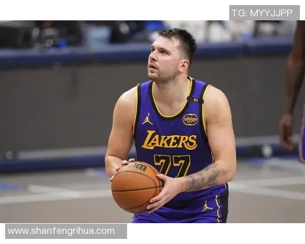 湖人胜灰熊!东契奇44分,里弗斯+3副角齐奉献,艾顿不适海斯奇兵